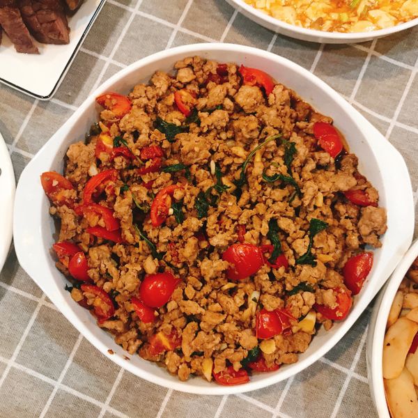 扒完三碗飯! 泰式打拋豬 食譜 : Lenca Lee一起做