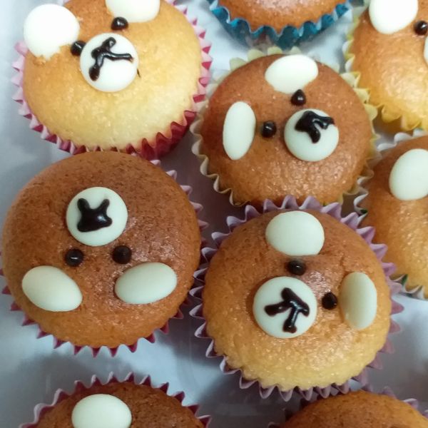 👩🍳小熊🐻原味杯子蛋糕:Coco Zhu Wenrong 一起做