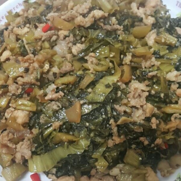 鹹菜炒肉末：Wei Wei Huang 一起做