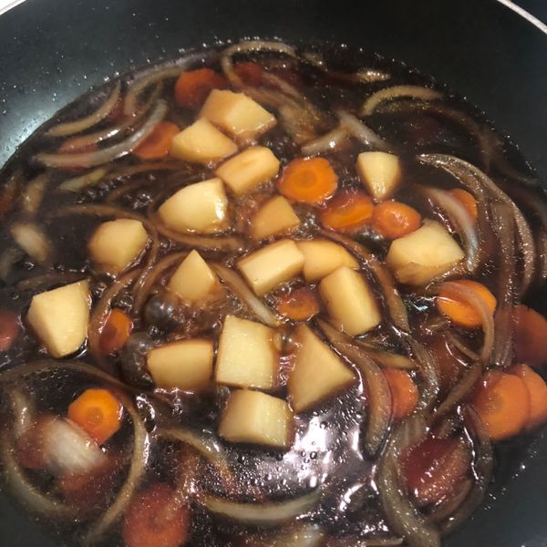 【燉洋蔥馬鈴薯】開胃又下飯的好滋味。：穎兒 一起做