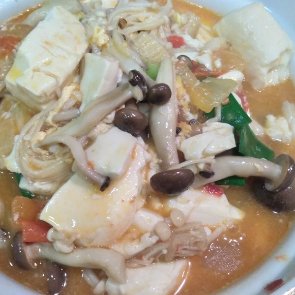 肥肥貓酸辣金針菇豆腐煲：doris 一起做