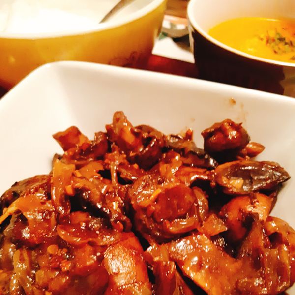 德國聖誕市集美食：炒蘑菇：Caro Chen 一起做