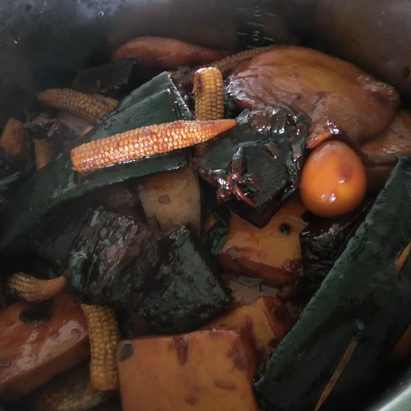 羊小窩廚房-簡易東山鴨頭滷味：王心宜 一起做