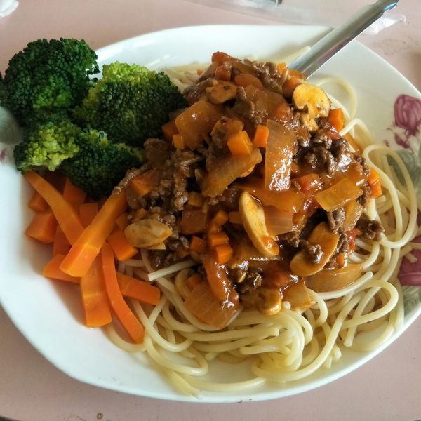 茄汁牛肉醬義大利麵 : Lin Ning一起做
