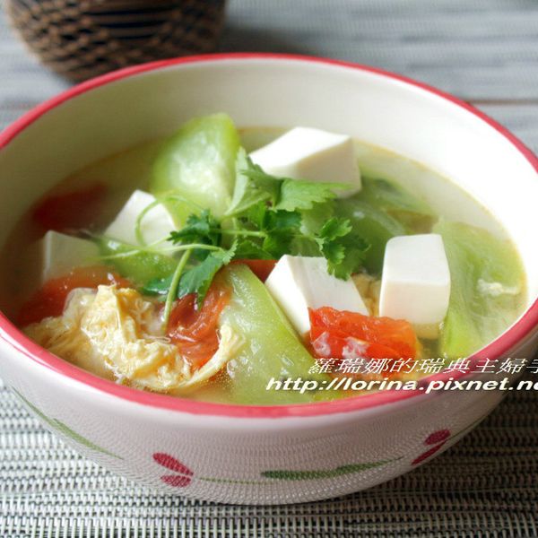 【食在有健康】番茄絲瓜湯：蘿瑞娜的瑞典主婦手札 一起做