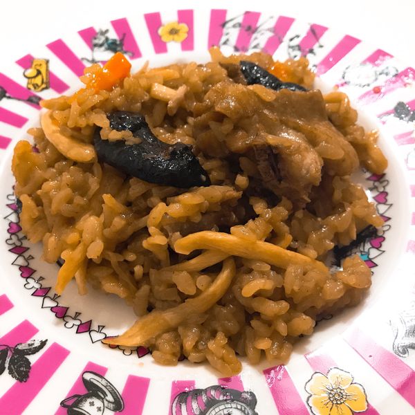 竹筍香菇雞肉燜飯 電子鍋輕鬆煮 : Yi-Jun Xie一起做