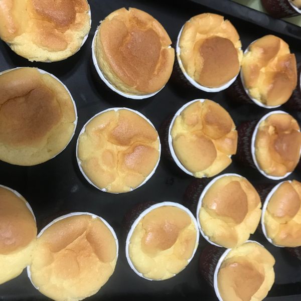 焦糖杯子蛋糕 : 黑妞亂亂作一起做