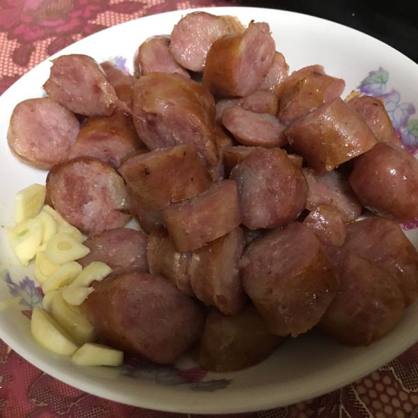 多汁的香煎蒜味香腸：Yabe 一起做