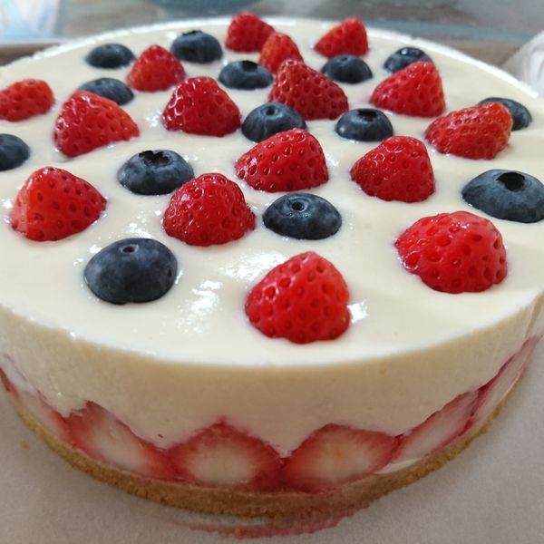 【免烤箱】特濃草莓生乳酪蛋糕 : 翊甄一起做