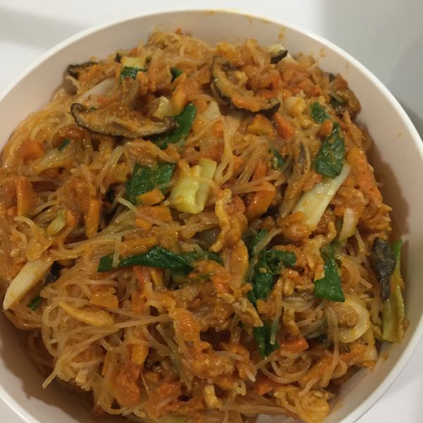 💛金瓜炒米粉💛：嘉婷紫馥




 一起做