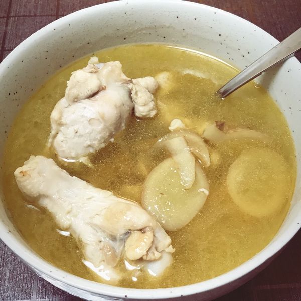 阿基師的麻油雞 : KK一起做