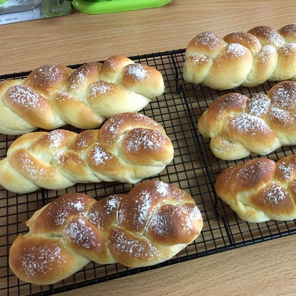 超鬆軟好吃的牛奶麵包:Connie Tsai 一起做