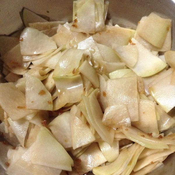 涼拌大頭菜 : 邵小棋一起做