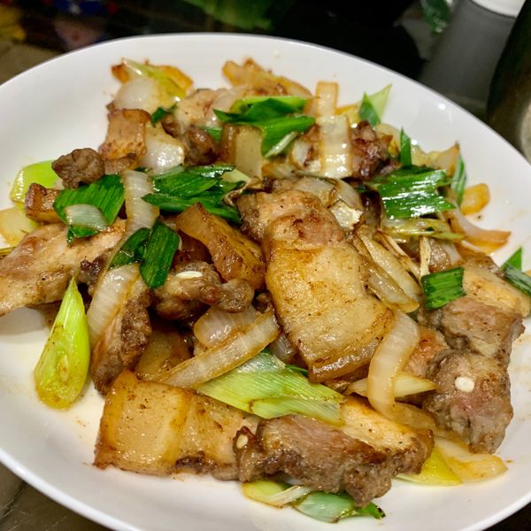 蒜苗炒鹹豬肉 : Emily一起做