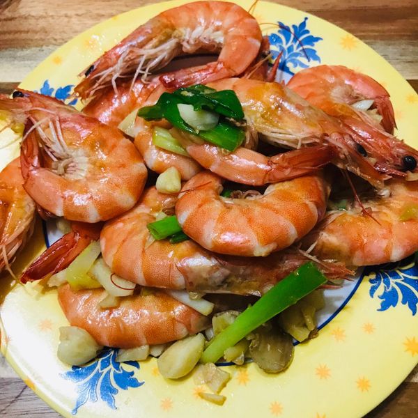 蒜爆鮮蝦：🍭炸蝦的美食星空 一起做