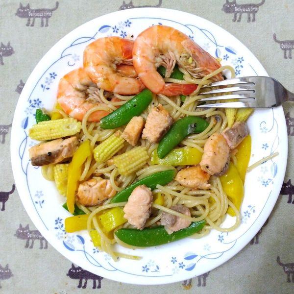 香蒜鮭魚義大利麵 : Winnie Chen一起做