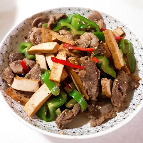 青椒炒牛肉 : 黛西食堂一起做