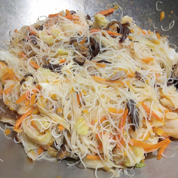 南瓜炒米粉 : 王曉燕一起做