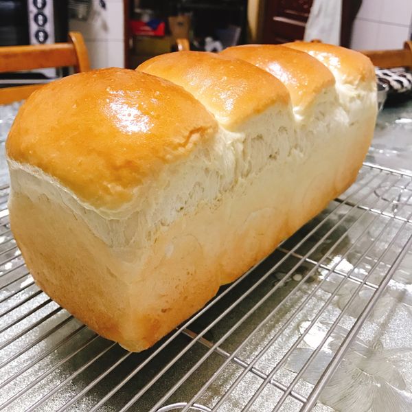 吳寶春師傅金牌牛奶吐司配方（12兩） : Edwina Hu一起做