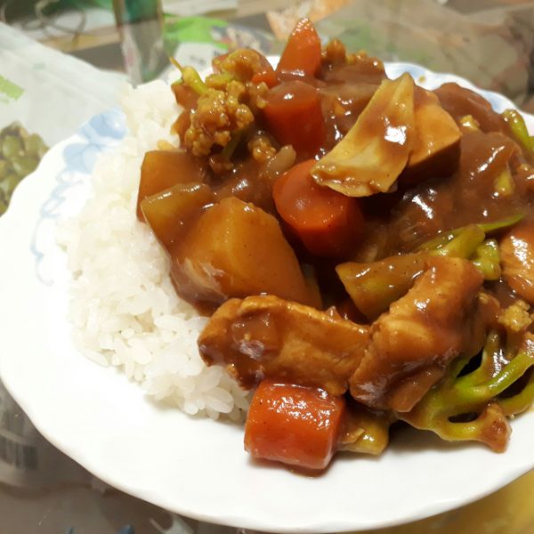 蔬菜咖哩雞 : 周雅淇一起做