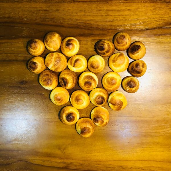 簡易鮮奶油泡芙:劉書慈 一起做