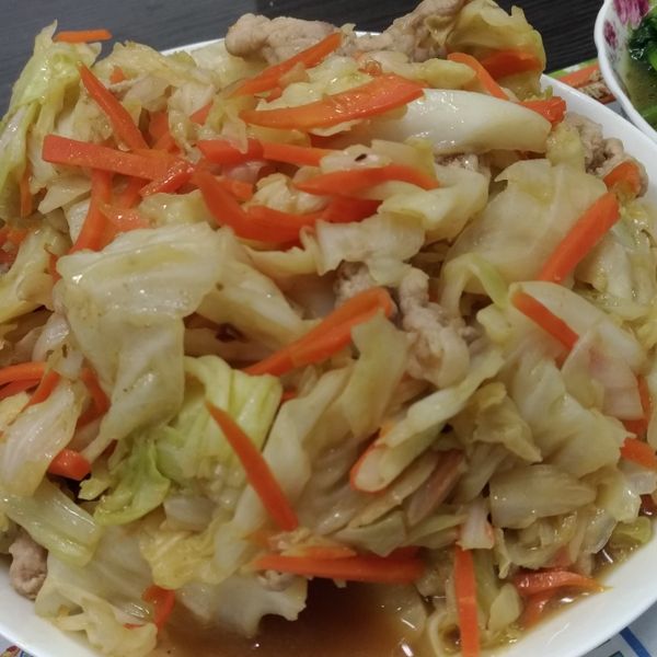 高麗菜沙茶豬肉 : 芒果芒果一起做