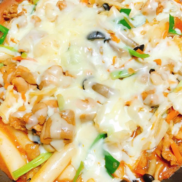 韓式起司辣炒年糕雞 : 勒弦一起做