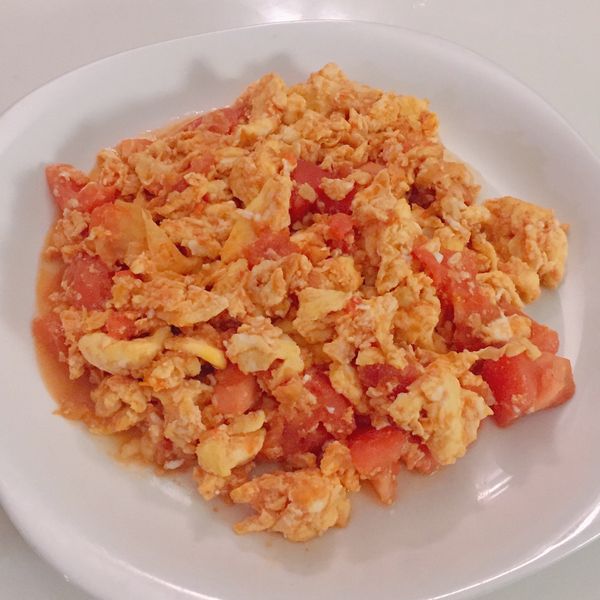 番茄炒蛋 (影音食譜)：Zizi 一起做