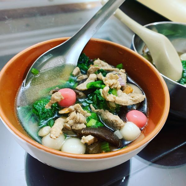 冬至到~來碗熱呼呼的客家鹹湯圓吧! 影片：Amy Wu 一起做