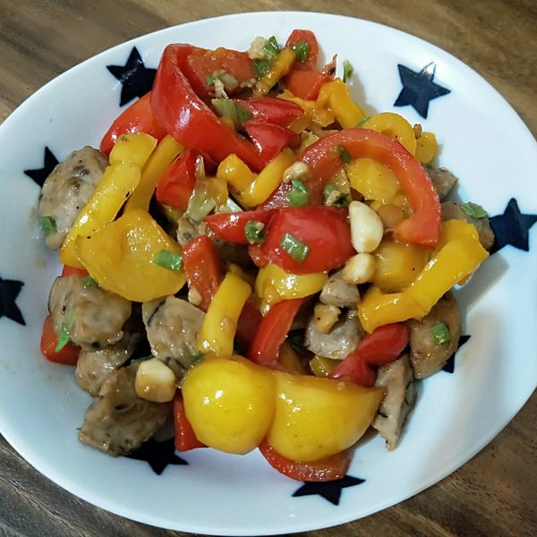 彩椒炒魚丸 : YunFen Cheng一起做