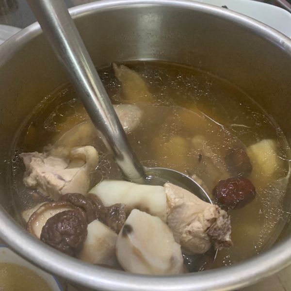 感冒雞湯😷山藥蒜頭雞湯 : Emily一起做