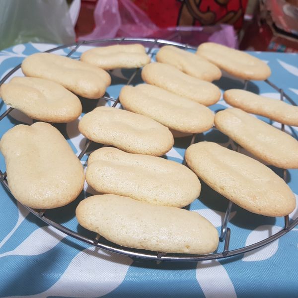 『寶寶食譜』無油手指餅乾(三種材料)：Jun Jian 一起做