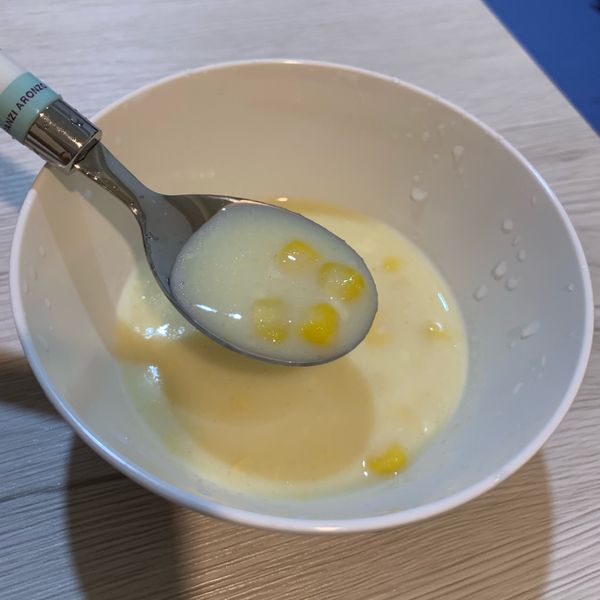 在家做麥當勞的玉米濃湯：小花 一起做