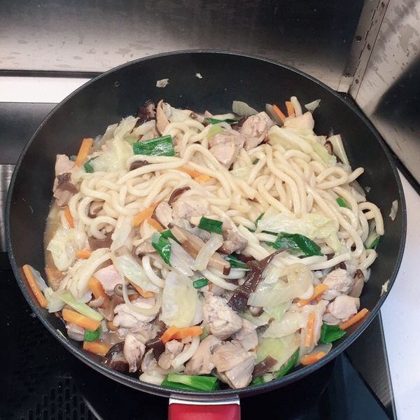 日式居酒屋風--雞肉炒烏龍麵:Yu Shu Tzeng 一起做