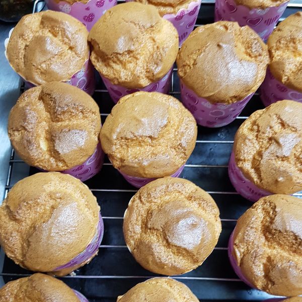 雙倍製作戚風杯子蛋糕（18杯） : Erica Chung一起做