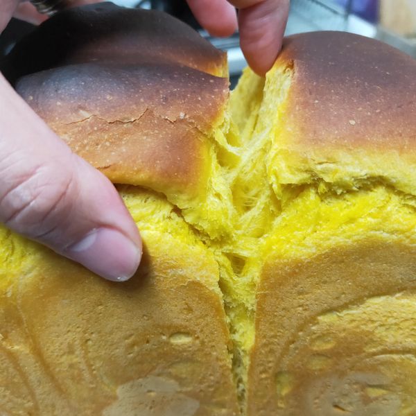 手揉南瓜拔絲吐司 : 綠茶媽一起做