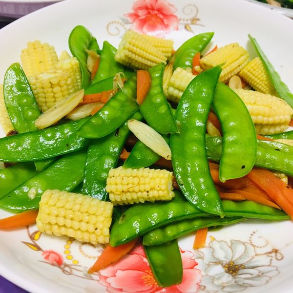 玉米筍炒荷蘭豆 : Sharry Wang一起做