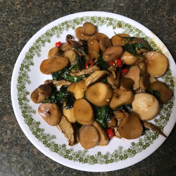 三杯杏鮑菇 : Yu Fei Chen一起做