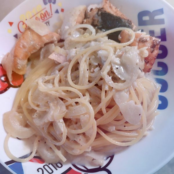 蒜香白醬鮭魚義大利麵 - 完美白醬比例：Amber 一起做