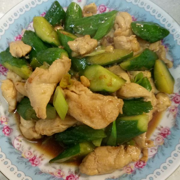 鮮脆黃瓜炒嫩雞丁 : Carol Lan一起做
