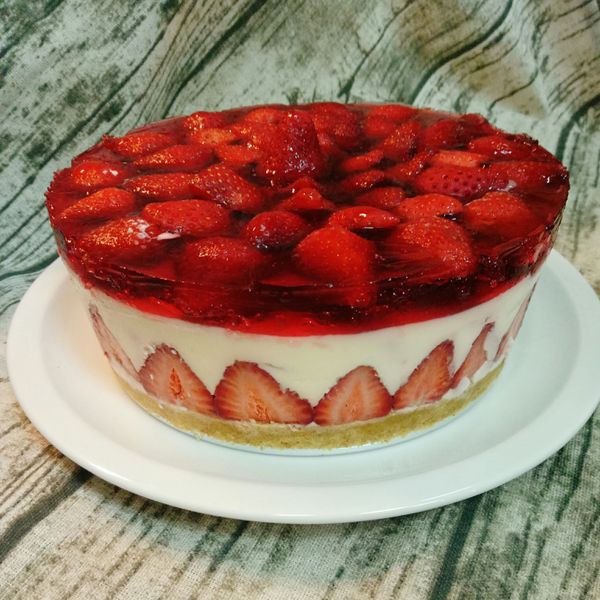 【免烤箱】特濃草莓生乳酪蛋糕 : 張寶雲一起做