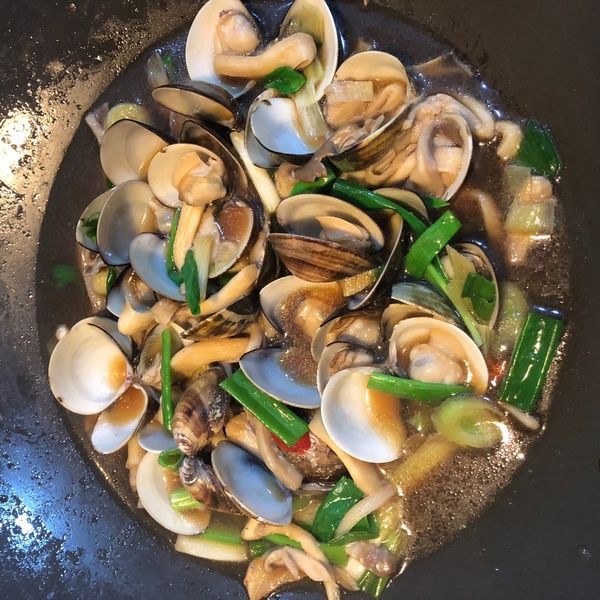 蔥、蒜苗炒蛤蜊 : SopHie Shiu一起做