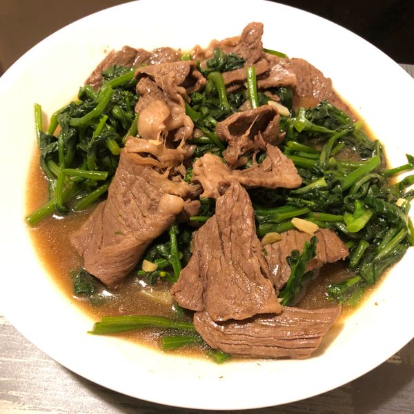 牛肉炒空心菜：Appleapplechow 一起做