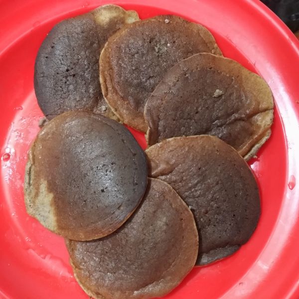 寶寶食譜-無粉無糖無油，芝麻香蕉鬆餅：詹詩婷 一起做