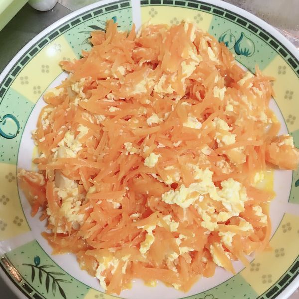 胡蘿蔔絲炒蛋 : Shuping Chen一起做