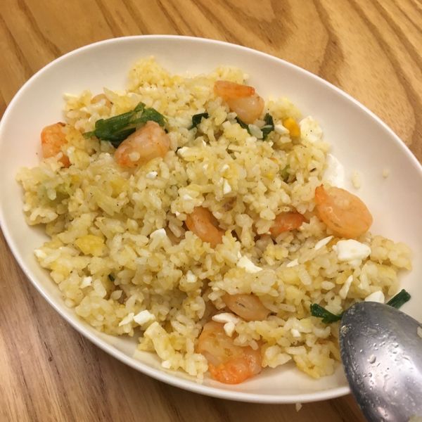 鹹蛋蝦仁炒飯：momo 一起做