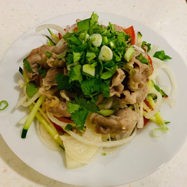 泰式檸檬酸辣肉片:姚雨廷 一起做