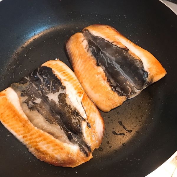 保證不噴油【香煎虱目魚肚】 : 涵涵愛廚房🥰一起做