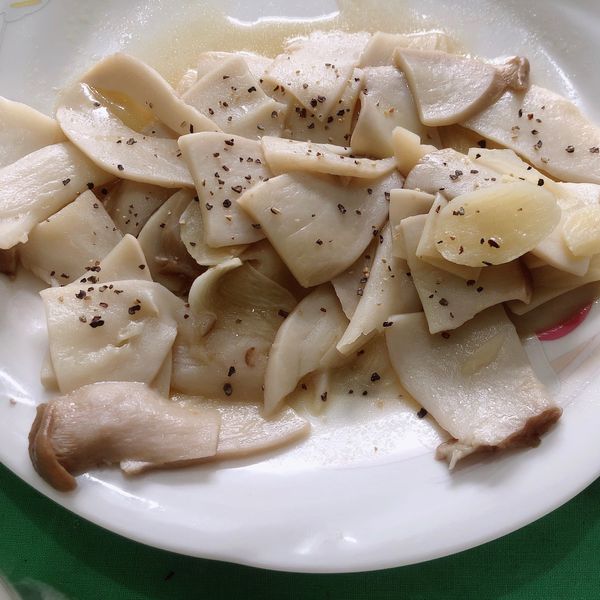 蒜香奶油杏包菇 : 琦琦一起做