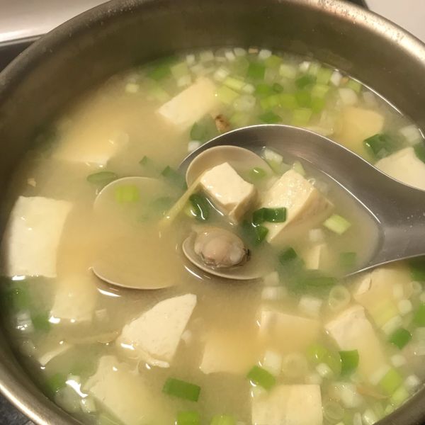味噌豆腐蛤蠣湯 : Vicky Kuang一起做